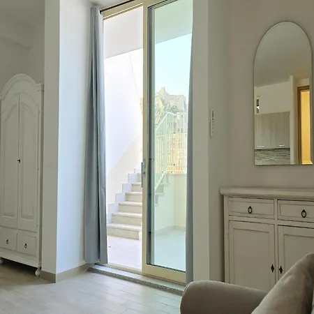 With Air Conditioning In Apartamento