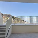 Aria Condizionata E Terrazza Vista Mare 아파트