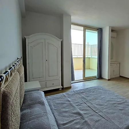 With Air Conditioning In *