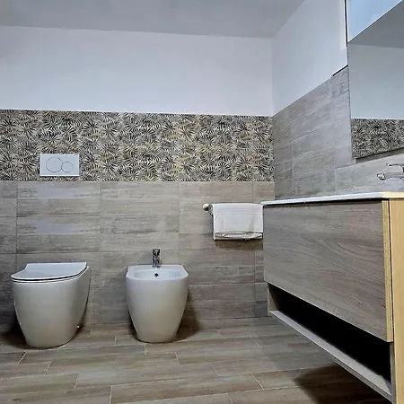 With Air Conditioning In 카스텔사르도